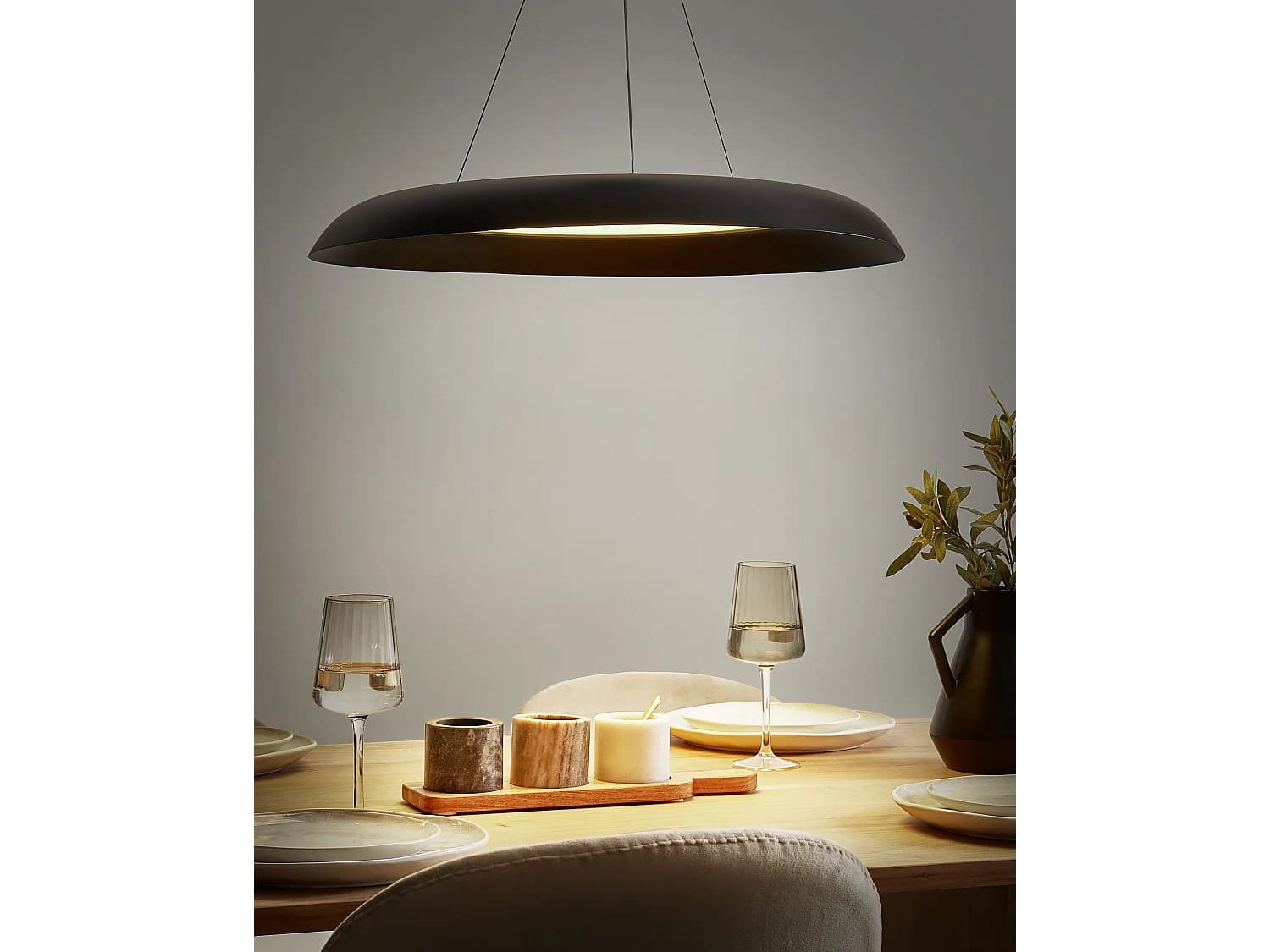 Lampe LED suspendue SURKO Métal Noir