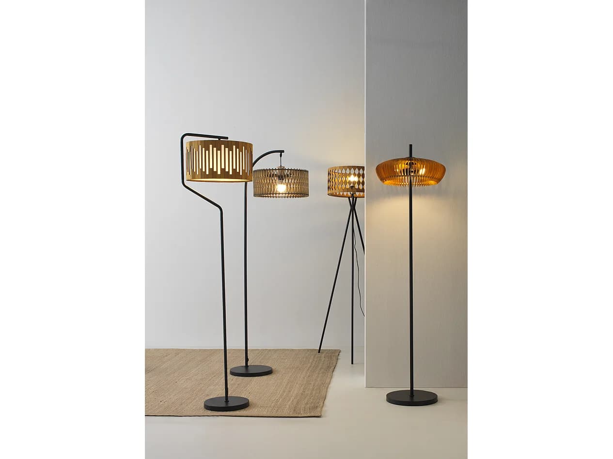 Lampadaire avec abat-jour en contreplaqué couleur miel