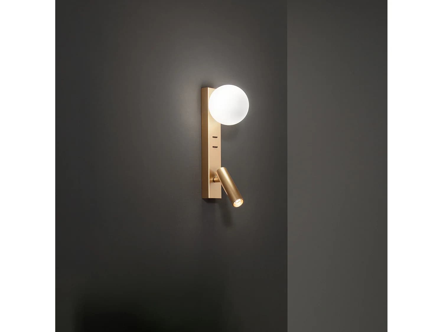 Fog - Applique De Chevet Avec Usb Et Usb-C, Led 3W+G9, Sphère Blanche, 3000K, Corps Orientable, Diffuseur En Verre - Perenz - Doré