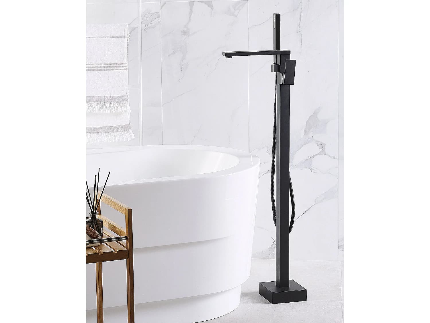 Robinet de baignoire autoportante DELLA Noir