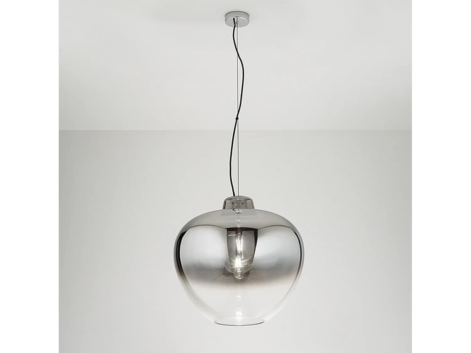 Suspension En Verre Soufflé 10S46667 Sp, Design Moderne, Finition Fumée Miroir Dégradée Et Structure En Métal Chrome Poli, E27 - Perenz Design