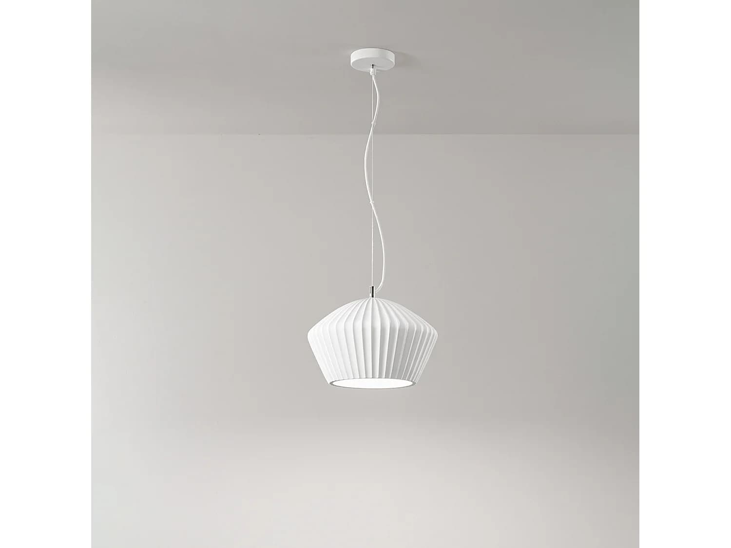 Suspension En Plâtre Plissé Et Métal Blanc, Lustre Design Moderne Réglable, 1X E27 40W, Diamètre 34,5 Cm, Blanc Mat - Marque Italienne Perenz