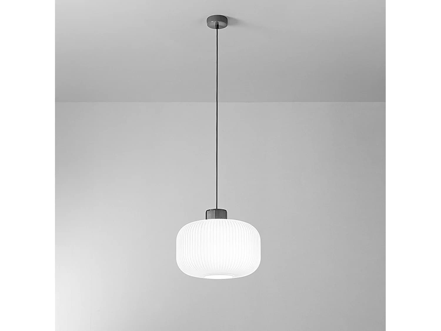 Suspension En Céramique Et Verre Soufflé, Design Plissé Blanc, Douille E27, Hauteur Réglable, Diamètre 35 Cm, Classe I, Ip20 - Marque Perenz