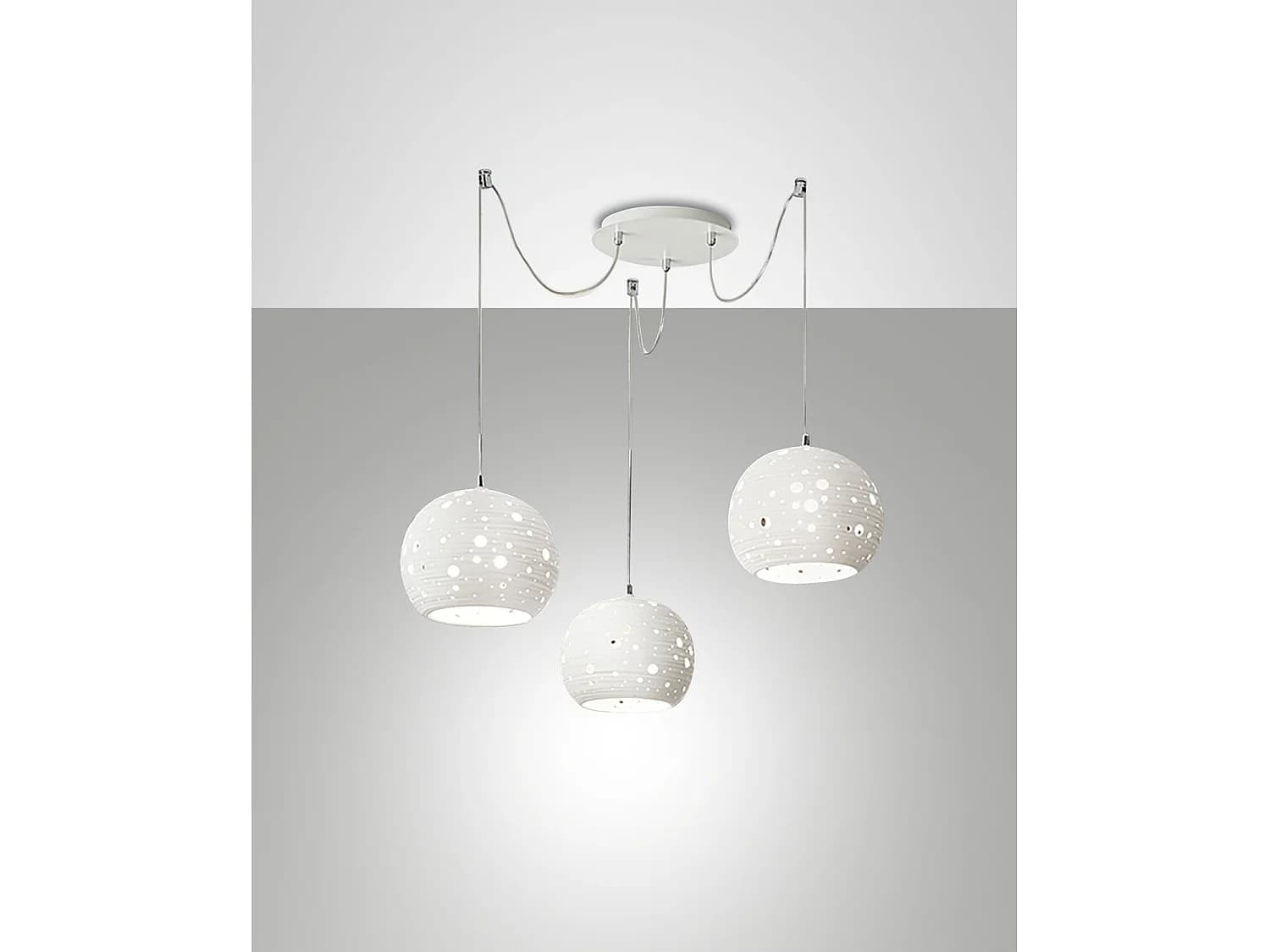 Suspension Corvara En Métal Blanc Et Céramique, Design Élégant, Douille E27 3X40W, Diamètre 250 Mm, Hauteur Réglable Jusqu'À 5000 Mm