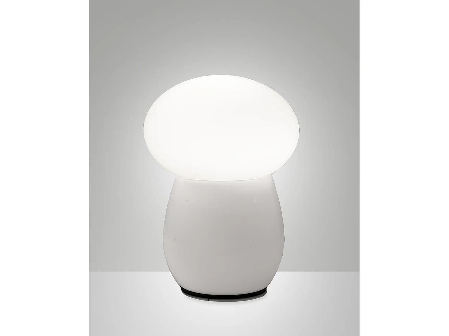 Lampe De Table Freddy En Verre Soufflé Blanc, Douille E27 40W, Interrupteur Intégré, Design Élégant Et Moderne - Collection Freddy