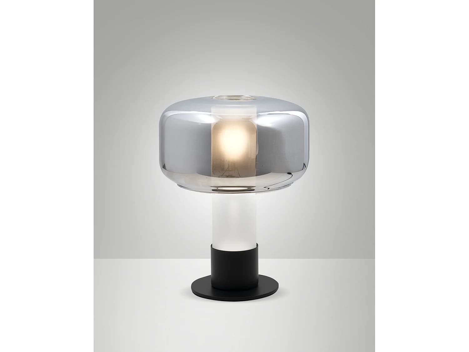Lampe De Table Flick Fumée, Structure En Métal Et Verre Borosilicate, Variateur Tactile, Douille E14 15 W, Indice De Protection Ip20 - Flick