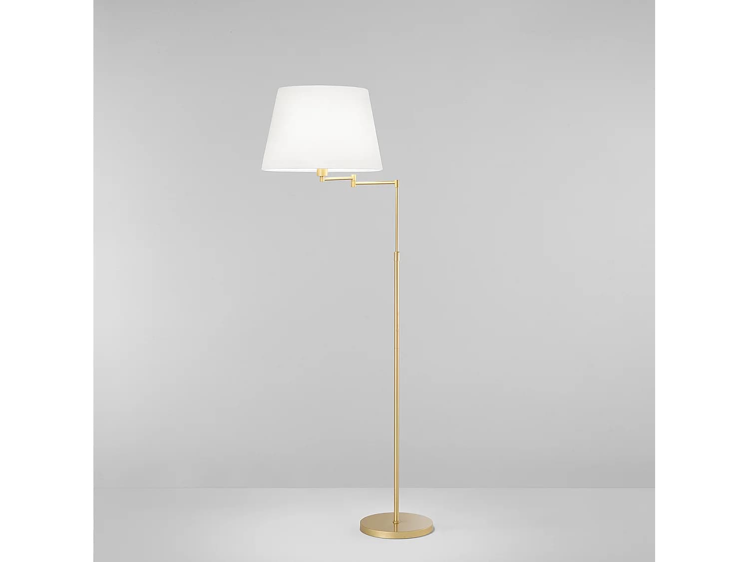 Lampadaire En Métal Or Mat Avec Abat-Jour Blanc, Structure Articulée Réglable, Design Moderne Pour Éclairage Intérieur, 1X35W E27 Par Perenz