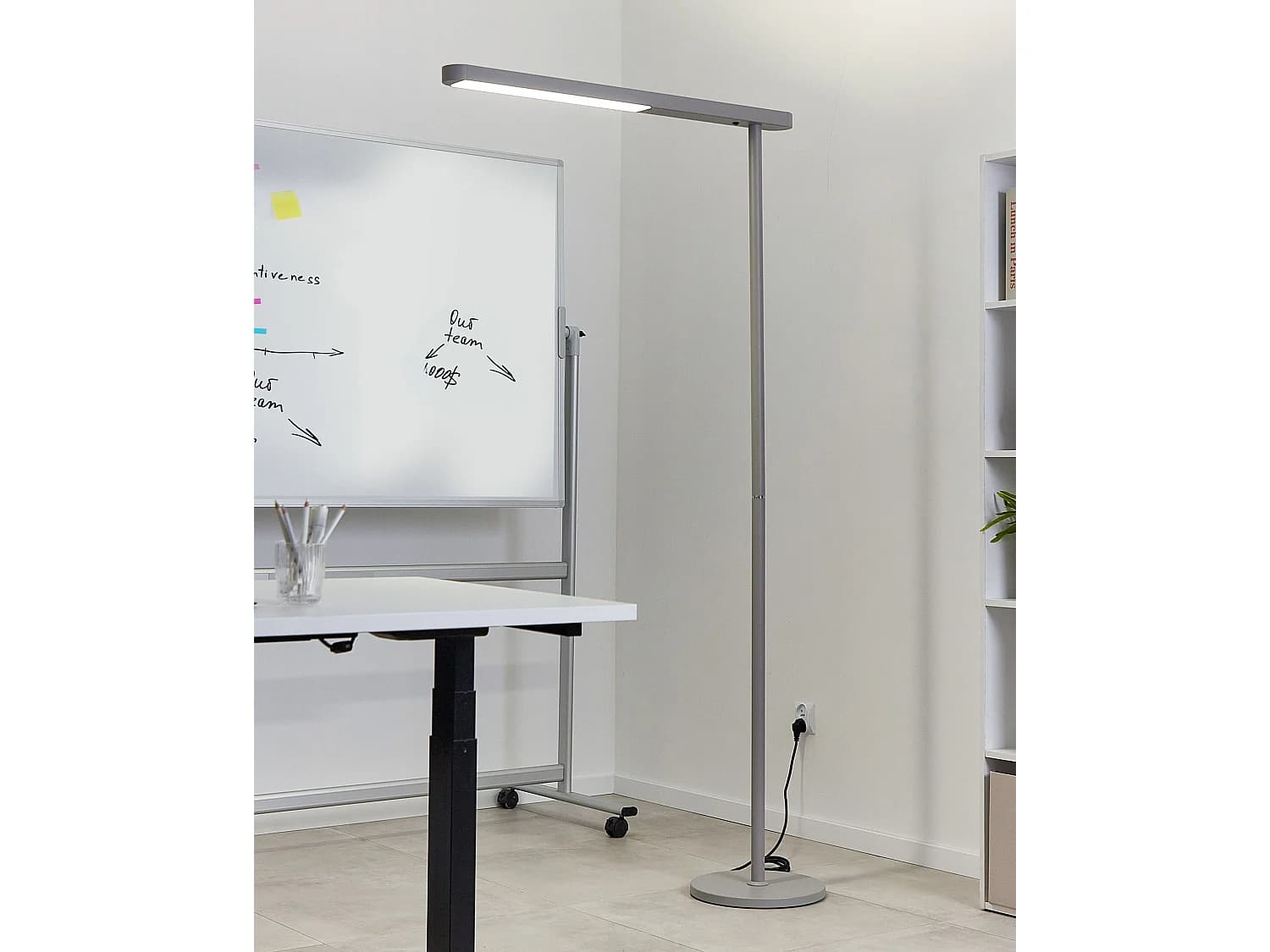 Lampadaire LED PERSEUS Métal Argenté