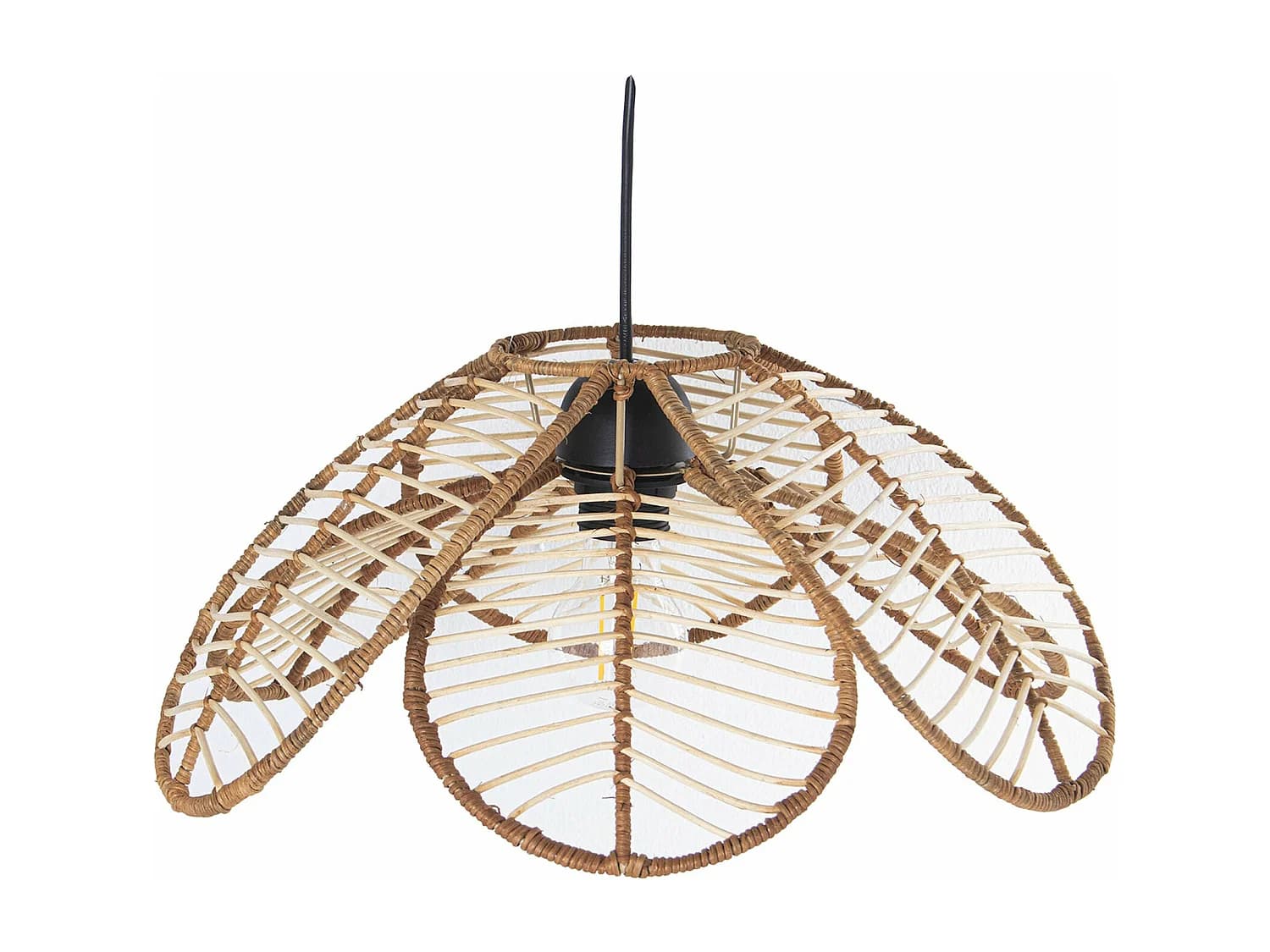 Suspension élégante en rotin pour ambiance naturelle