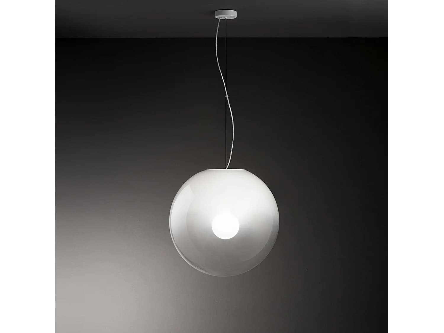 Suspension En Verre Soufflé Blanc Opale Nuancé, Structure En Métal Et Aluminium, Diamètre 50 Cm, Culot E27, Classe I, Ip20 - Perenz Par Perenz