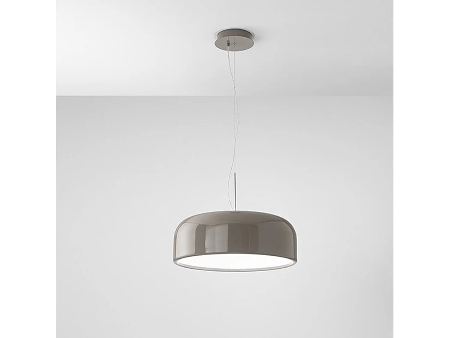 Suspension En Métal Gris Tourterelle Brillant Avec Led Cct Variable, Diamètre 48,5 Cm, Hauteur Réglable Jusqu'À 318 Cm - Design Signé Perenz