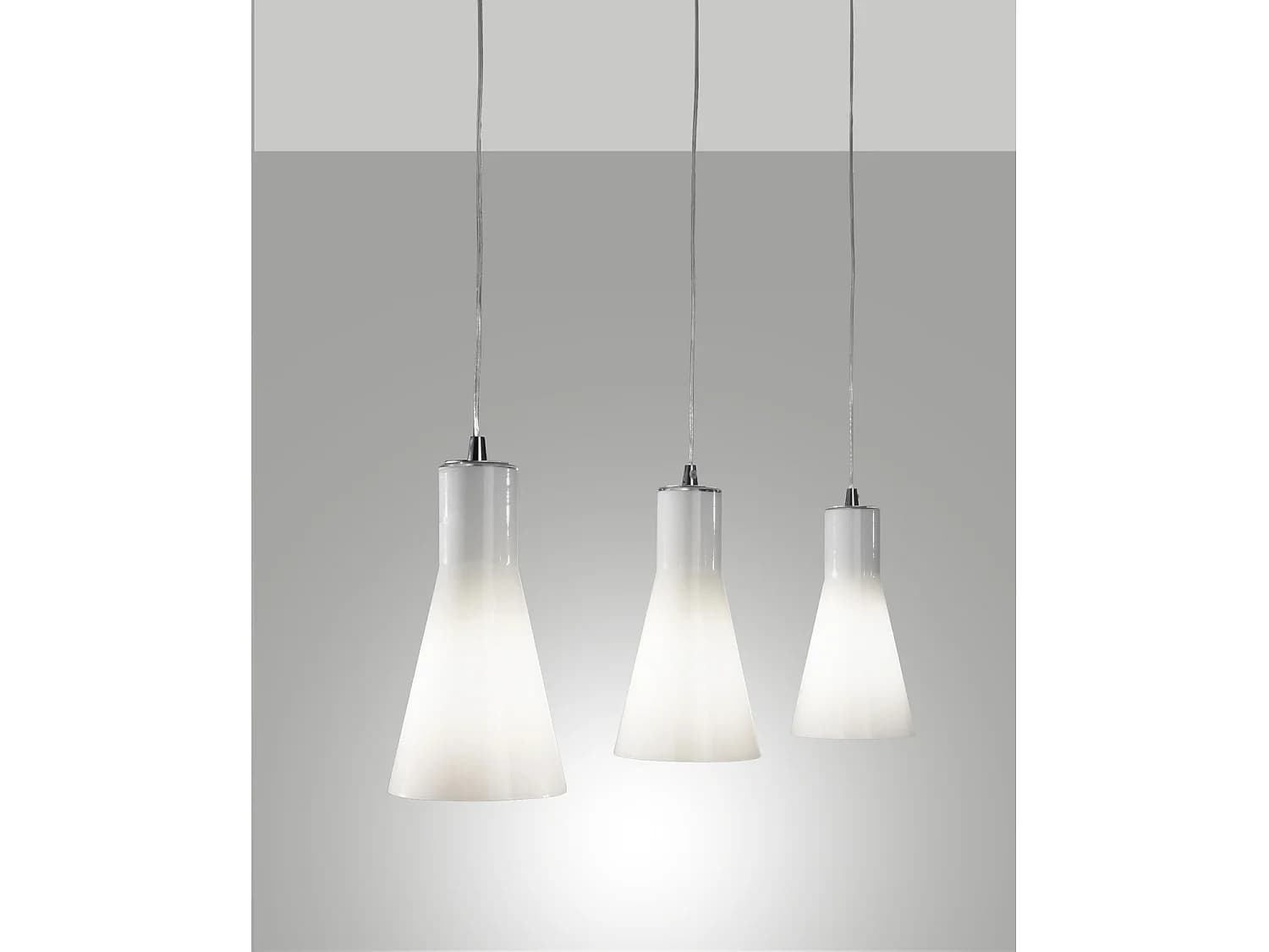 Suspension Diana En Métal Chromé Et Verre Soufflé, Design Élégant, 3 Ampoules Avec Douille E27, Idéale Pour Les Intérieurs, 2753-47-138